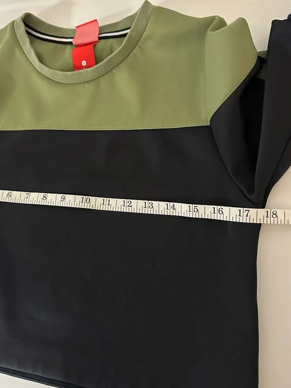 Nike Crop Top - Picture 8 of 9